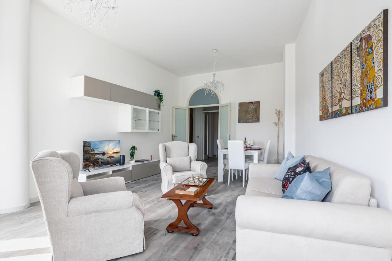 Lungarno Elegant Apartment With Panoramic Balcony Пиза Екстериор снимка